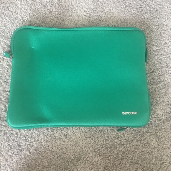 Incase Other - ❌SOLD❌Incase 13” Soft Shell Laptop Case